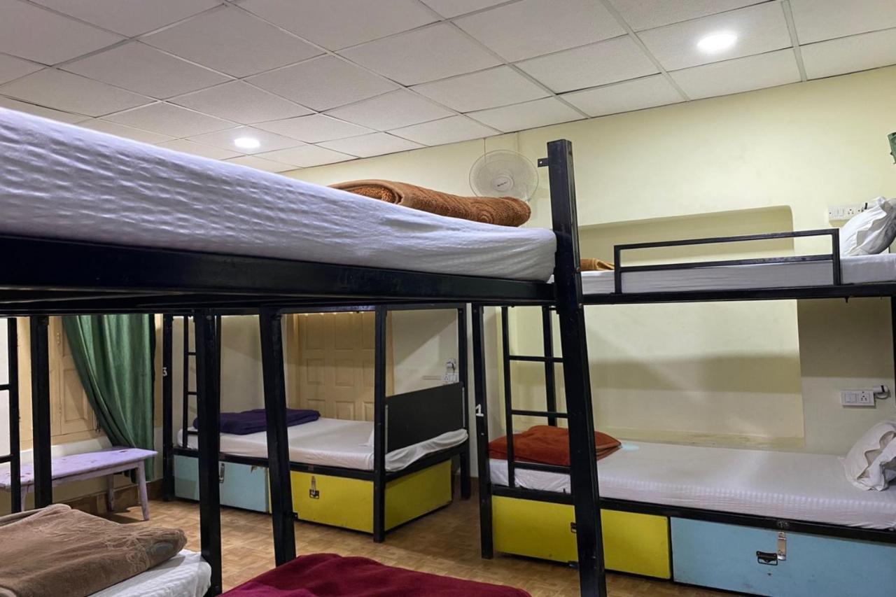 Vagabond Stay Hostel Bénarès Extérieur photo