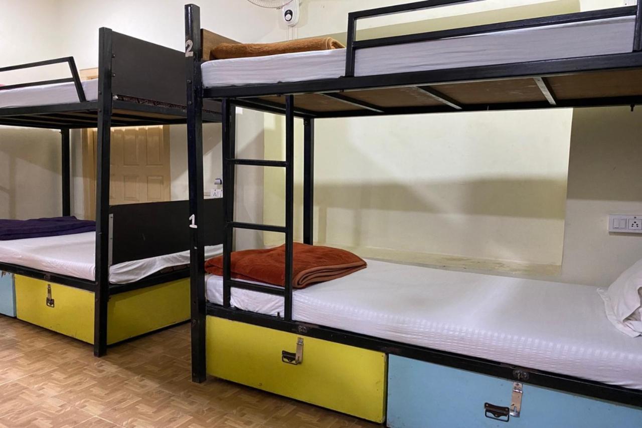 Vagabond Stay Hostel Bénarès Extérieur photo